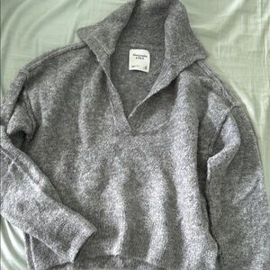 A&F  Women's Sweater